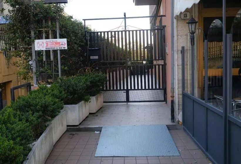 ホテル B&b Lamezia Airport
