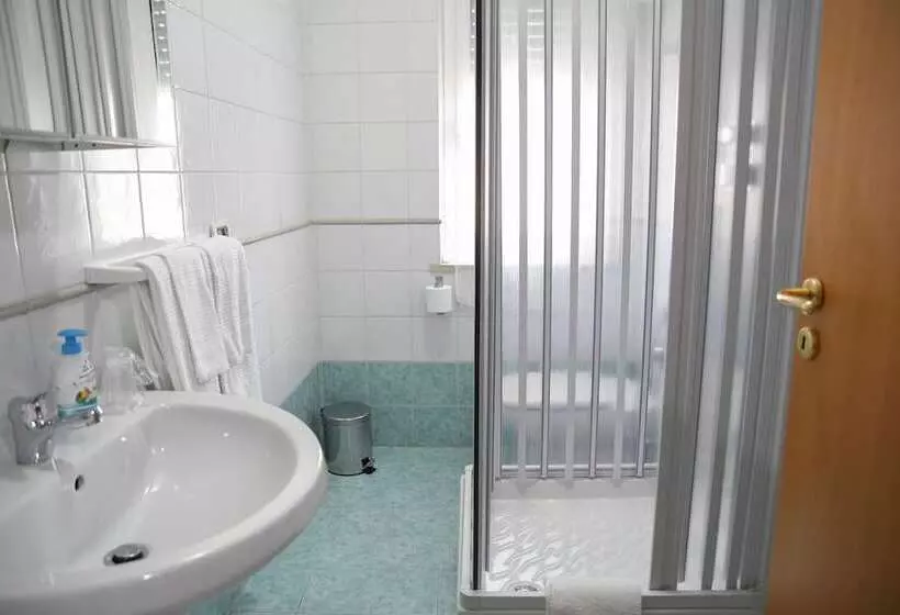 ホテル B&b Lamezia Airport