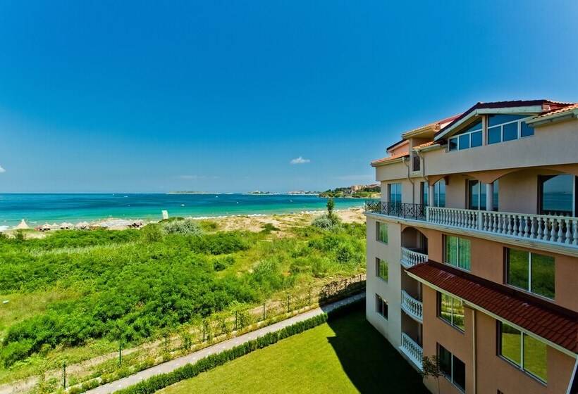 هتل Hacienda Beach Resort