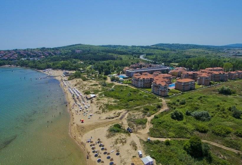 هتل Hacienda Beach Resort