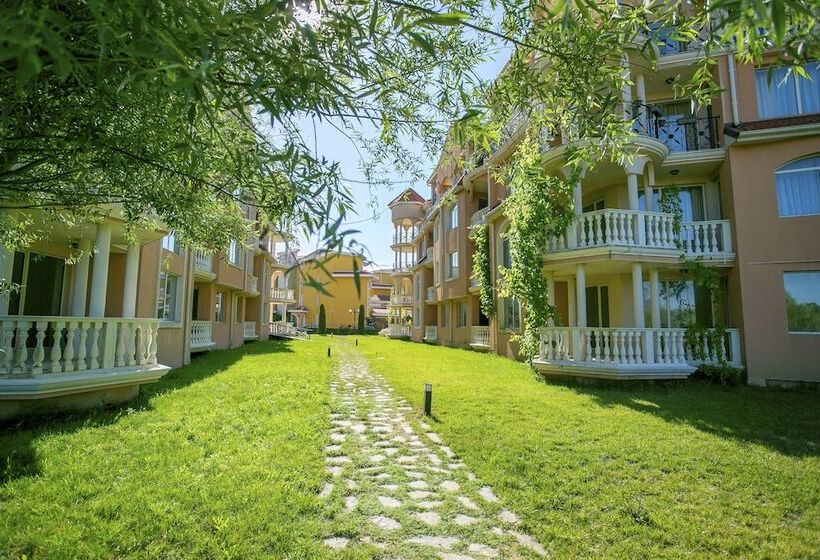 هتل Hacienda Beach Resort