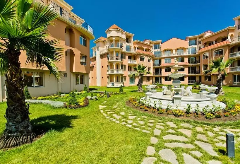 Hotelli Hacienda Beach Resort