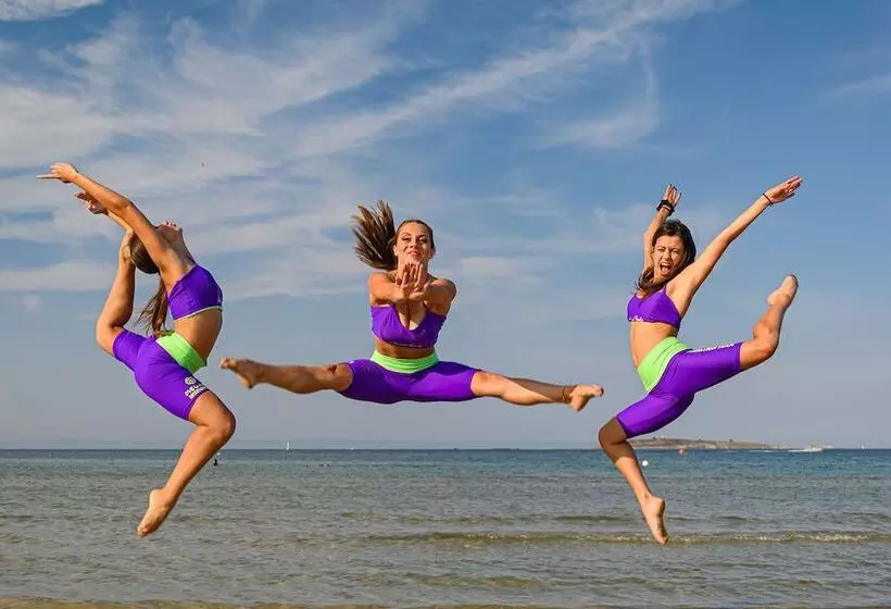 Hotelli Hacienda Beach Resort