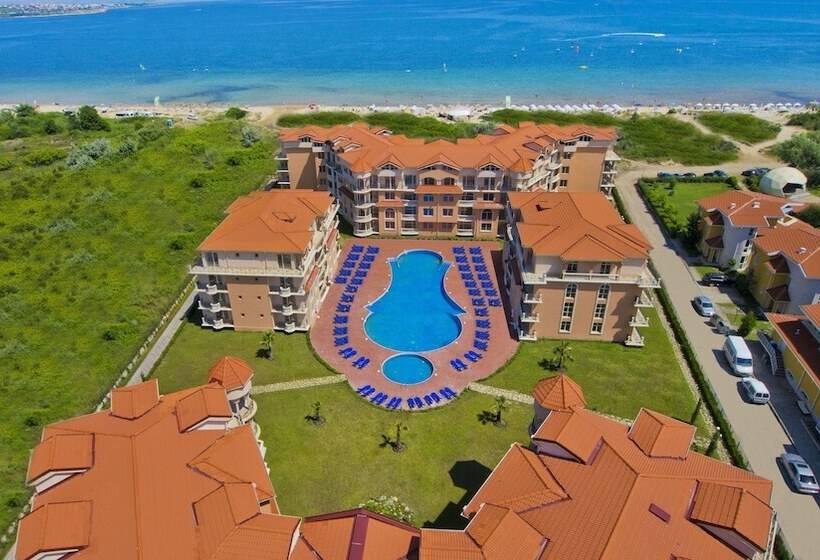 هتل Hacienda Beach Resort