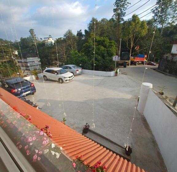 בית מלון כפרי Kurinji Wanderlust Resort Munnar