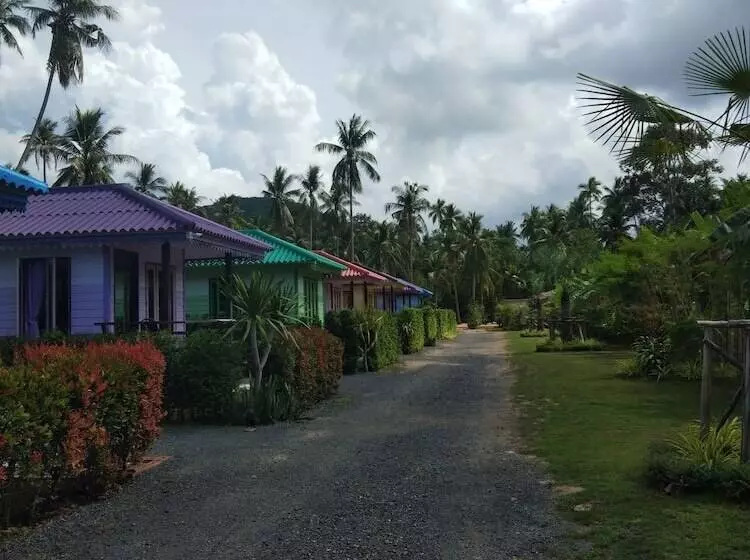 Hotelli Nittayavadee Panset Resort