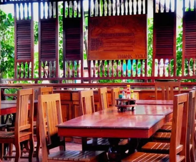 ホテル Pems Pension And Restaurant