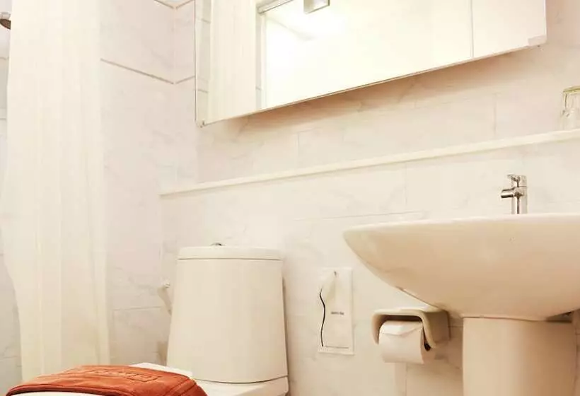 هتل Studio Ekamai