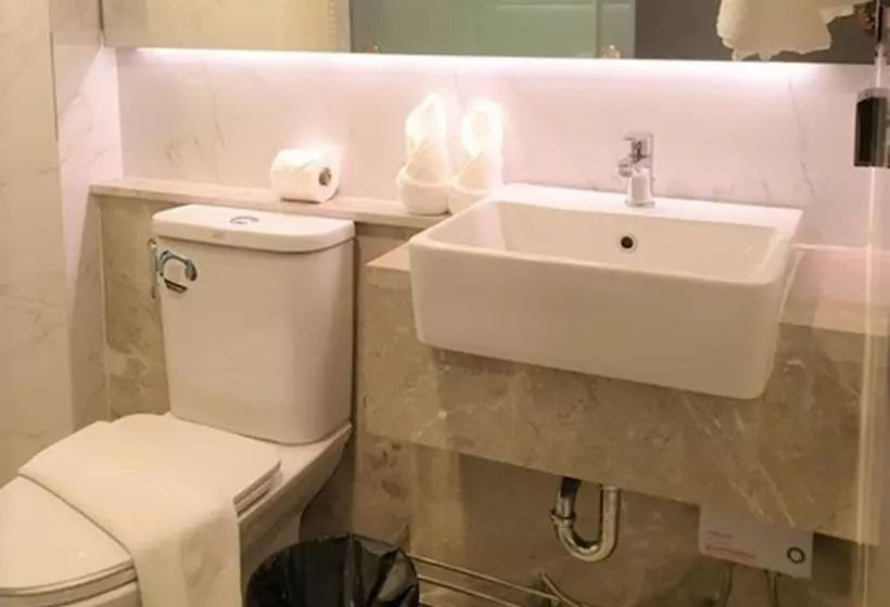 هتل Studio Ekamai