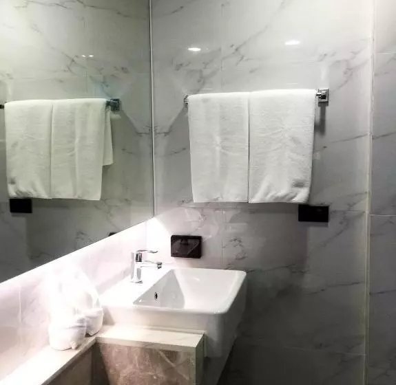 هتل Studio Ekamai