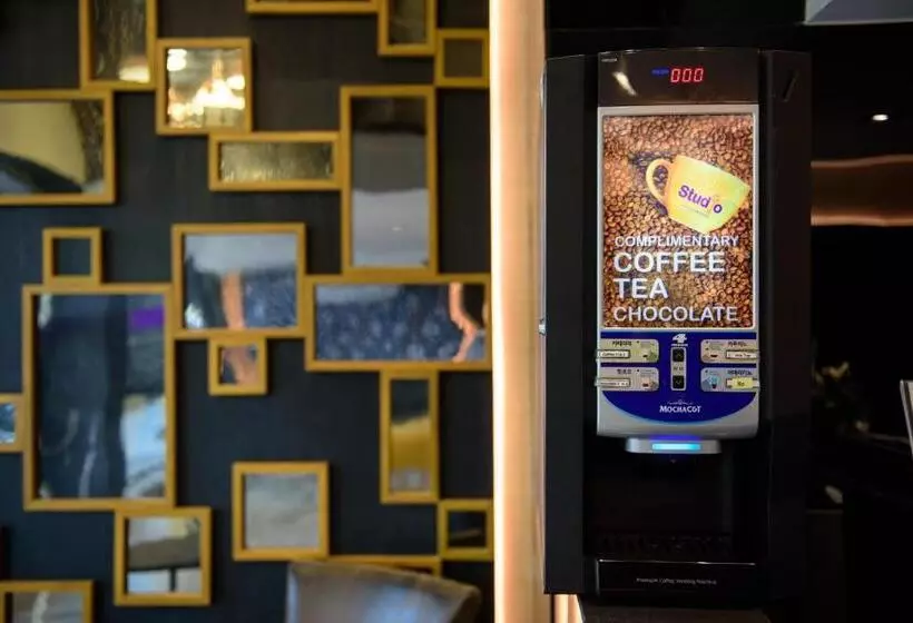 هتل Studio Ekamai