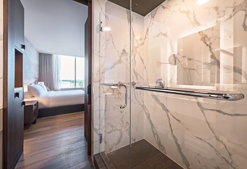 The Hotel & Athletic Club At Midtown