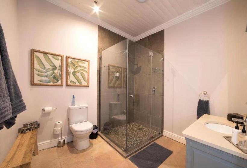 Hotel The Milner By The Oyster Collection