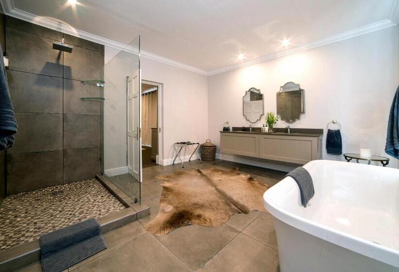 Hotel The Milner By The Oyster Collection