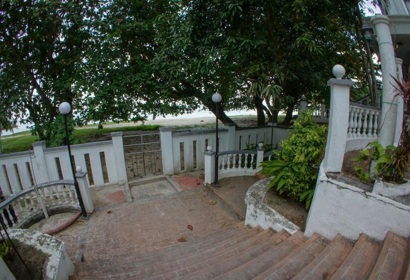 فندق Tm Resort Tanjung Bungah