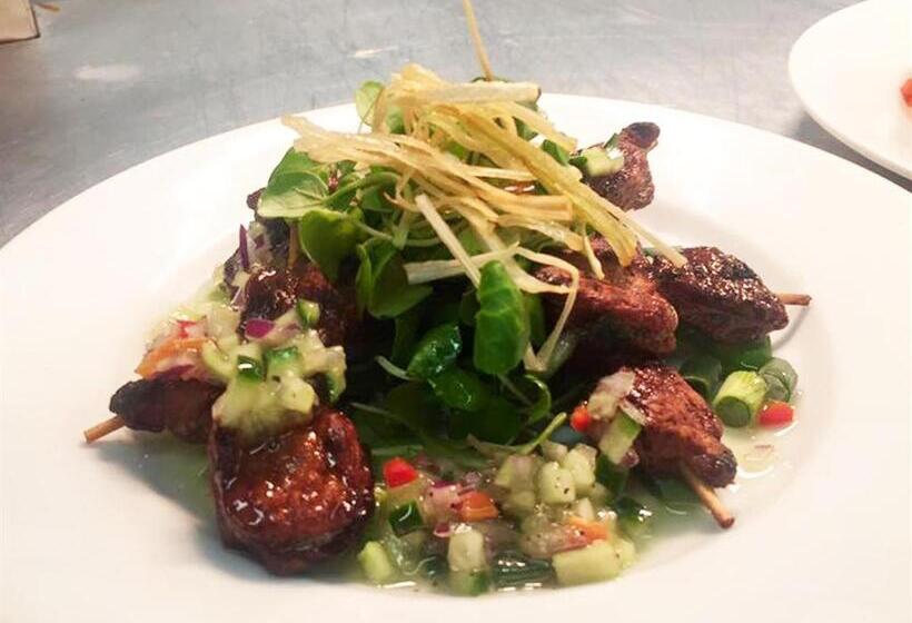 בית מלון כפרי The Tollemache Arms