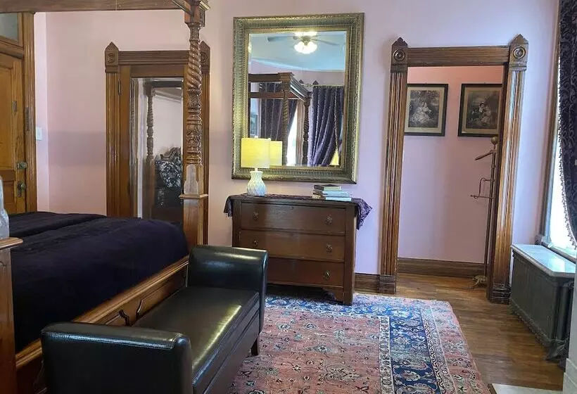 Hotelli Vineyard Mansion B&b