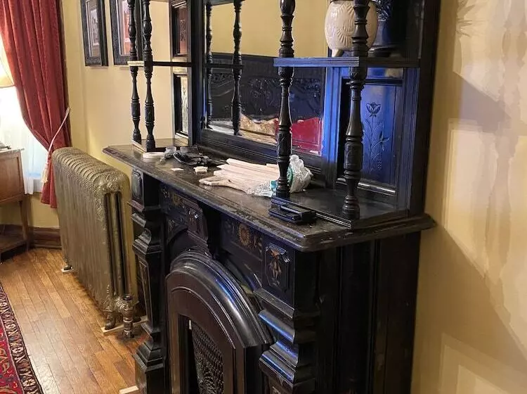 Hotelli Vineyard Mansion B&b