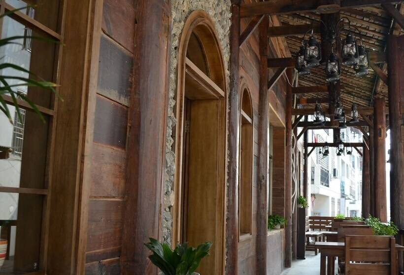 酒店 Wulingyuan Tu Youth Hostel