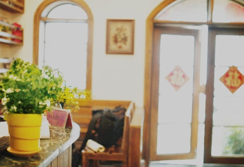 酒店 Wulingyuan Tu Youth Hostel