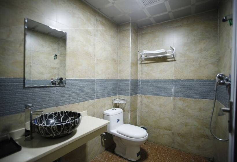 酒店 Wulingyuan Tu Youth Hostel