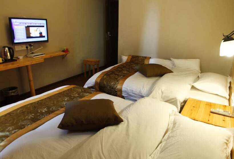 酒店 Wulingyuan Tu Youth Hostel