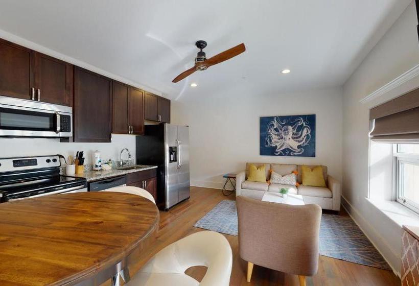 ホテル 493 King Two Bedroom Suites