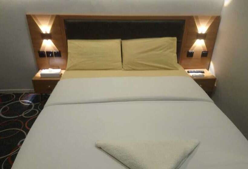 Melody Queen Hotel By Aura