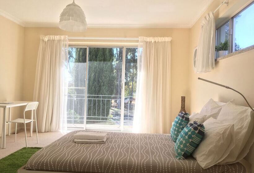 בית מלון כפרי 1913 Collective