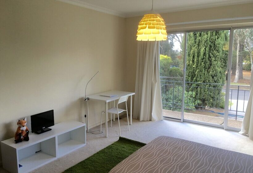 בית מלון כפרי 1913 Collective