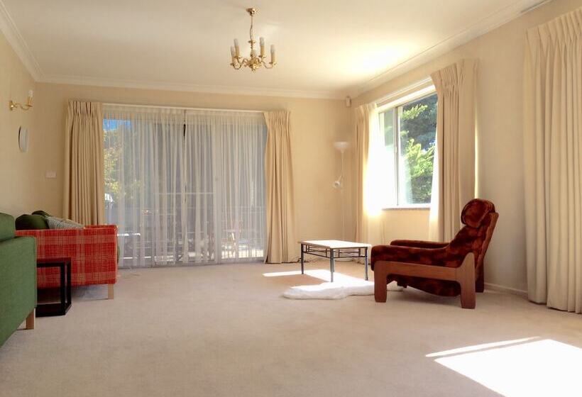 בית מלון כפרי 1913 Collective