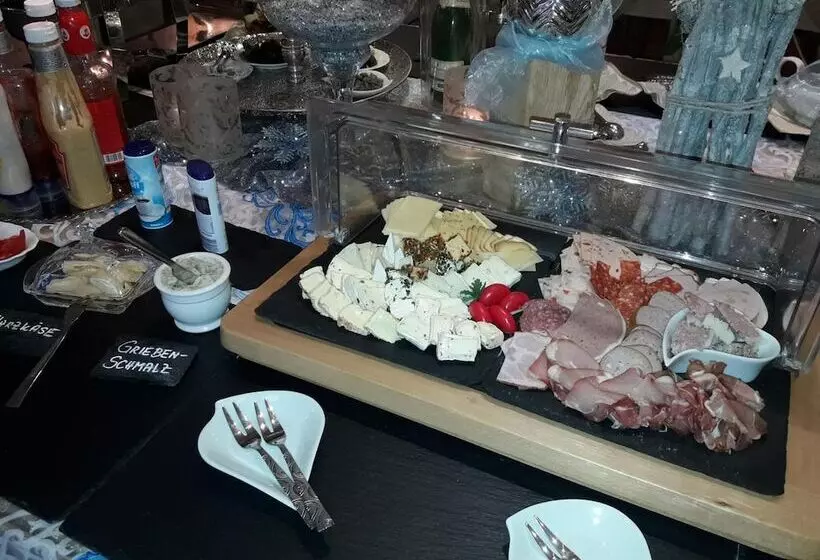 Hotelli Altstadt Pension Orchidee