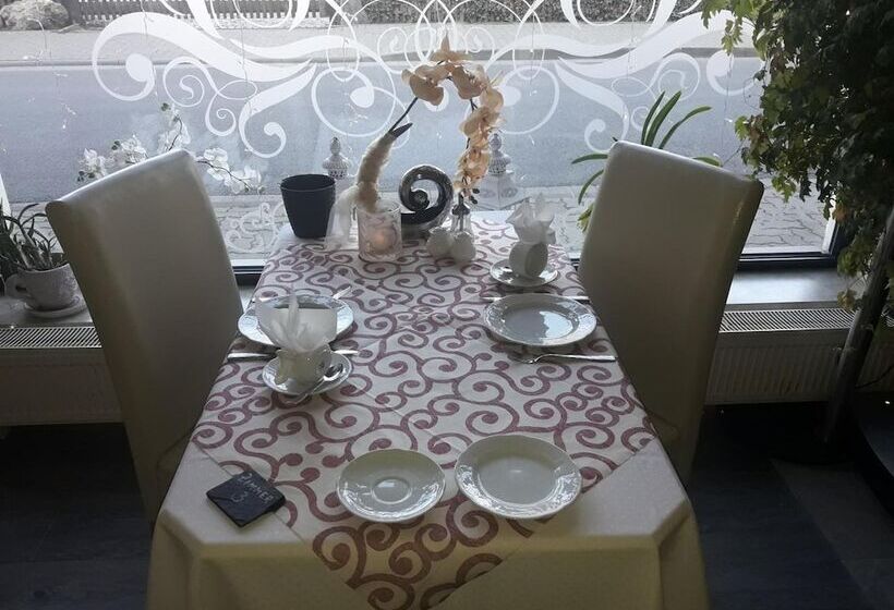 فندق Altstadt Pension Orchidee