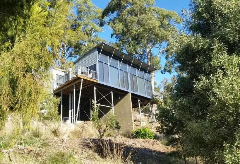 Hotelli Armalong Winery Chalets