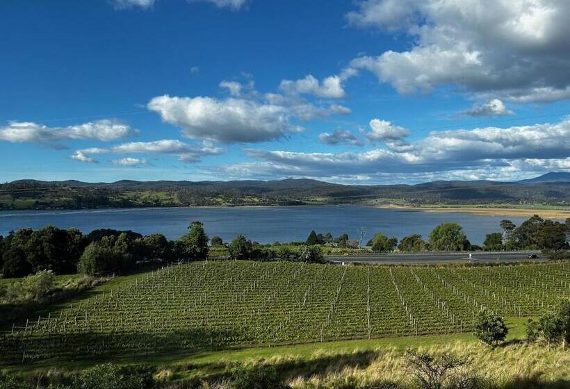 호텔 Armalong Winery Chalets