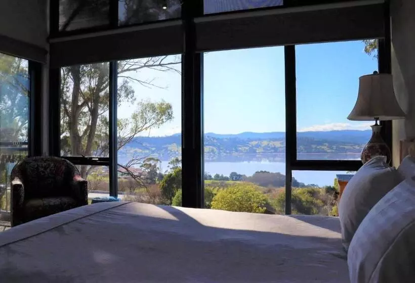 Hotelli Armalong Winery Chalets