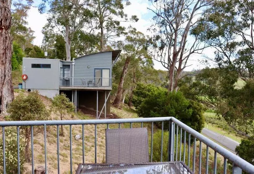 Hotelli Armalong Winery Chalets