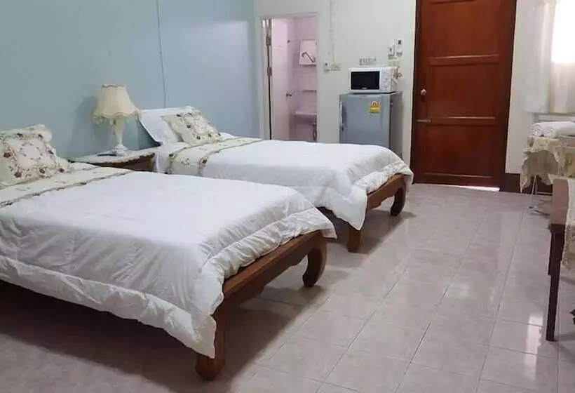 هتل Chanathinat Place
