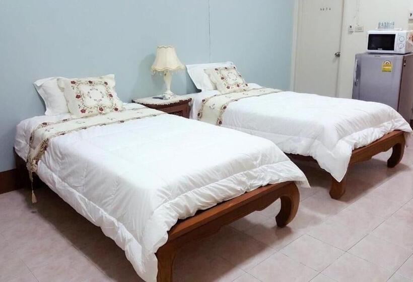 فندق Chanathinat Place