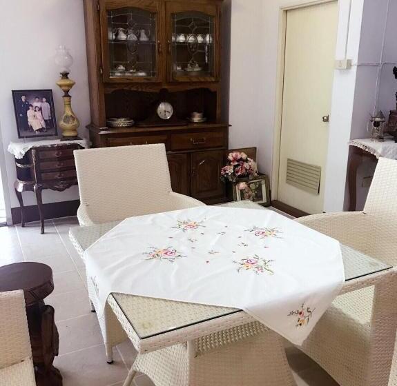 فندق Chanathinat Place