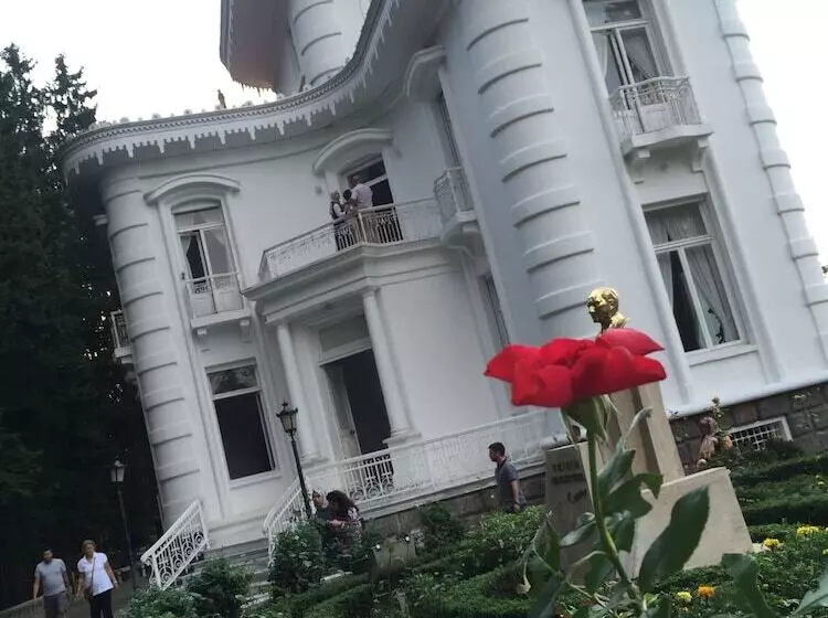 هتل Karayel