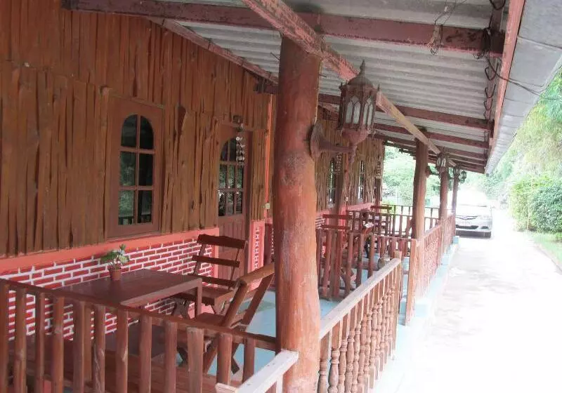 هتل Mountain View Guest House