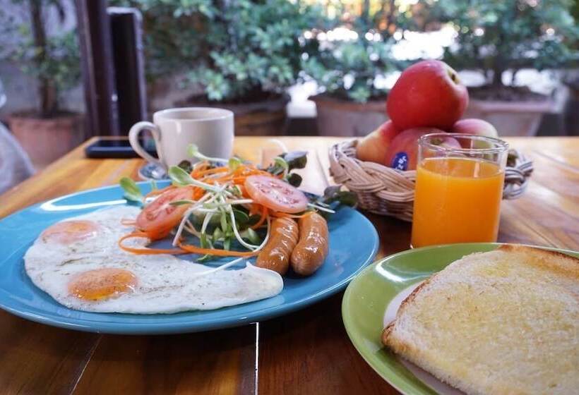 בית מלון כפרי Oldtown Boutique House Sukhothai