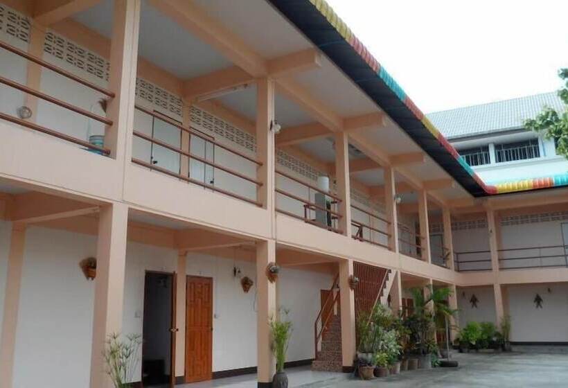 酒店 Puangchompoo Place