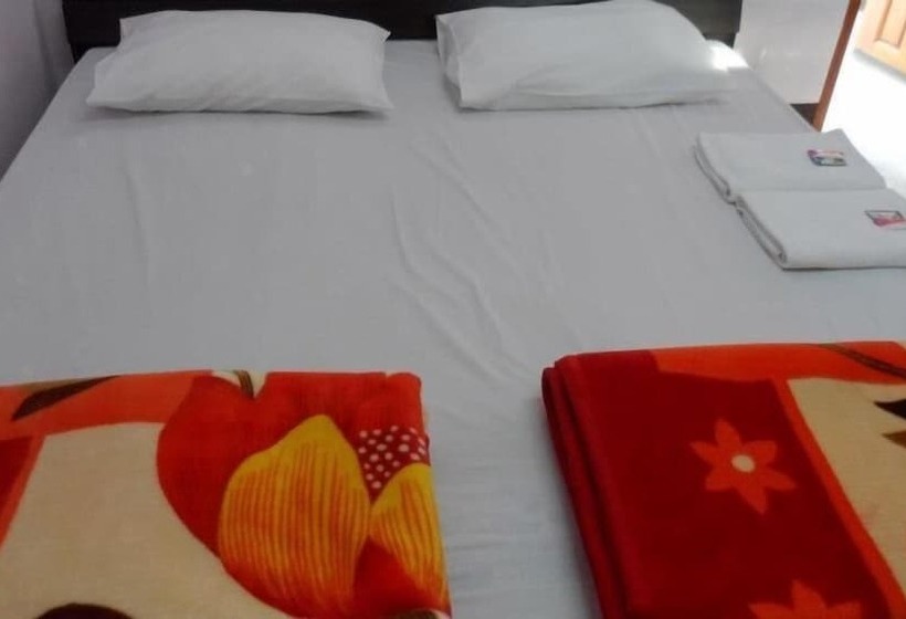 酒店 Puangchompoo Place