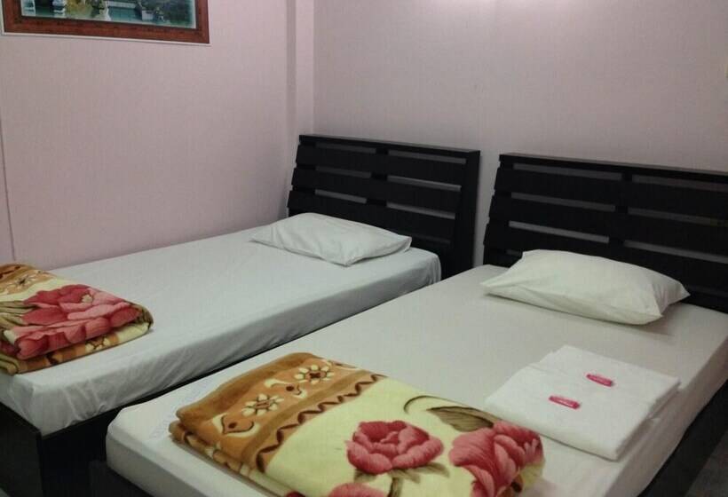 酒店 Puangchompoo Place