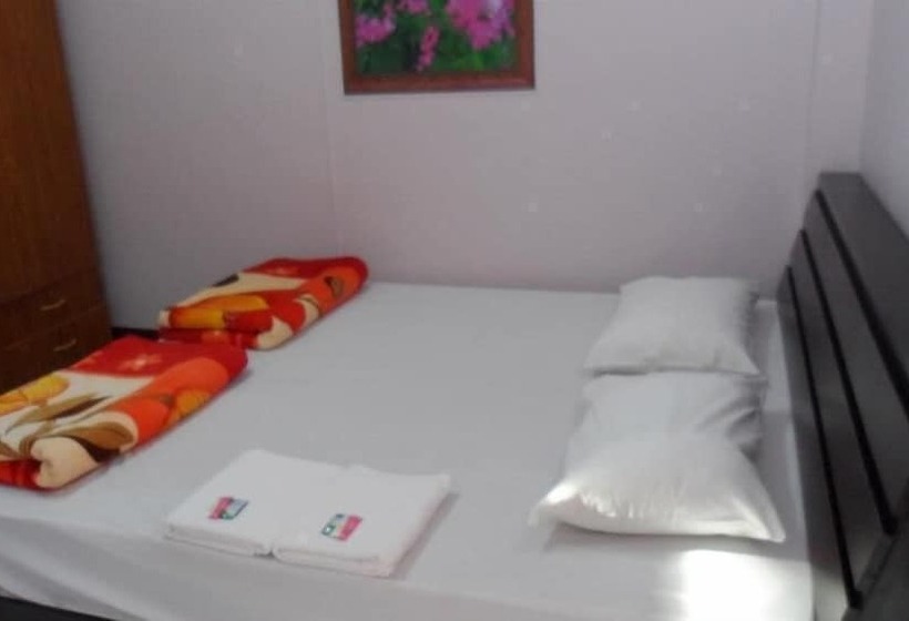 酒店 Puangchompoo Place