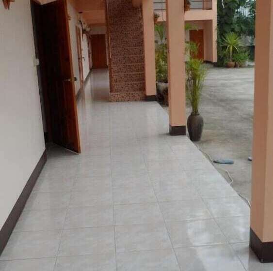 酒店 Puangchompoo Place