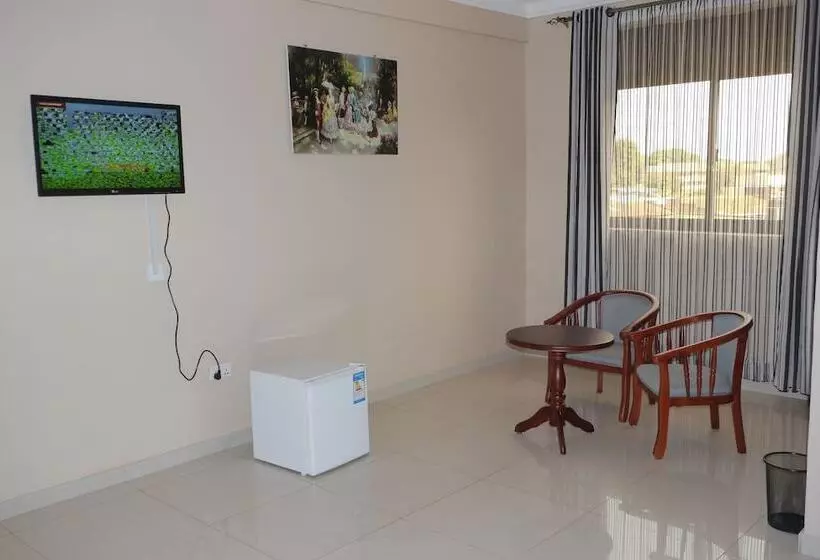 هتل Rosaline Suites