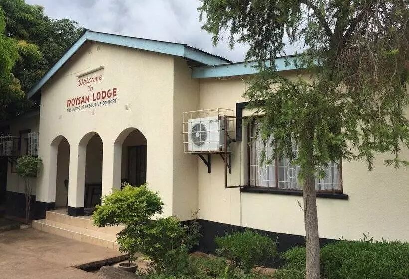 هتل Roysam Lodge